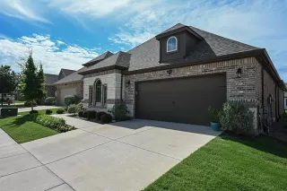 Photo #5: 21288443 Listing
