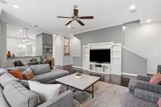 Photo #3: 21291355 Listing 