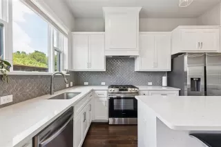 Photo #4: 21291439 Listing 