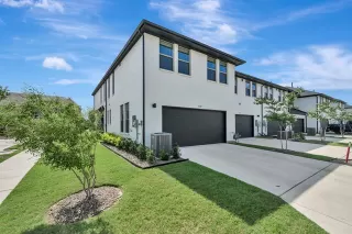 Photo #4: 21293193 Listing
