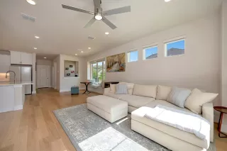 Photo #6: 21293193 Listing