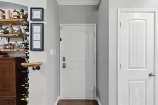 Photo #4: 21293305 Listing