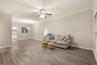 Photo #4: 21293529 Listing 