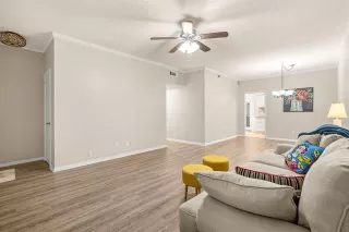 Photo #5: 21293529 Listing 