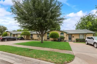 Photo #4: 21294411 Listing