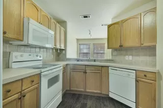 Photo #6: 21294693 Listing