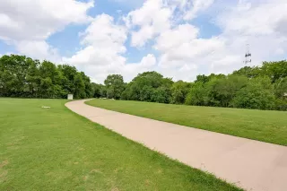 Photo #2: 21295930 Listing 