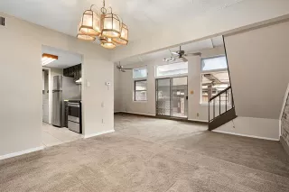 Photo #5: 21295930 Listing 
