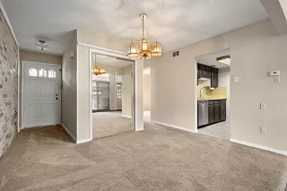 Photo #6: 21295930 Listing 