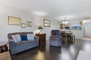 Photo #4: 21296403 Listing 