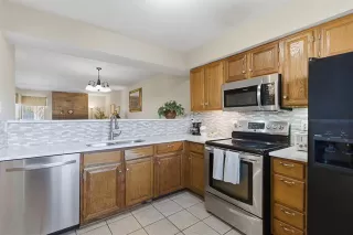 Photo #6: 21296403 Listing 