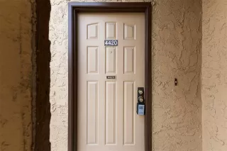 Photo #3: 21296558 Listing