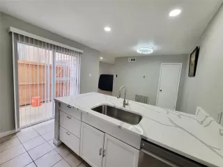Photo #6: 21297067 Listing 