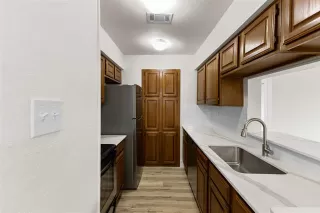 Photo #6: 21297434 Listing