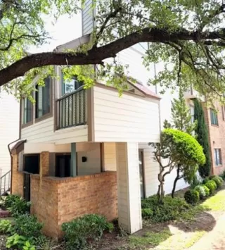 Photo #2: 21298183 Listing