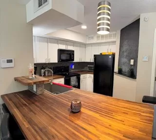 Photo #4: 21298183 Listing