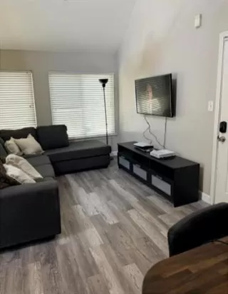 Photo #6: 21298183 Listing
