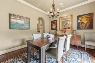 Photo #5: 21298925 Listing