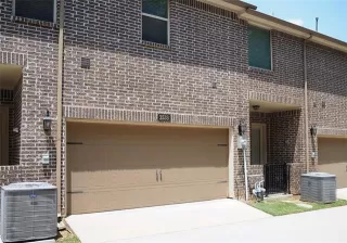 Photo #4: 21300151 Listing