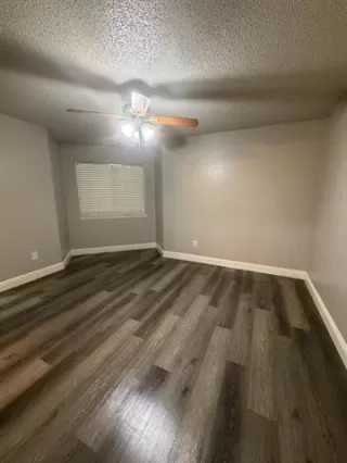 Photo #6: 21300283 Listing