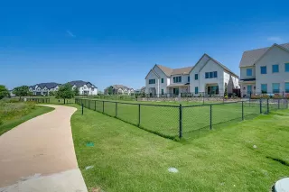 Photo #2: 21301362 Listing