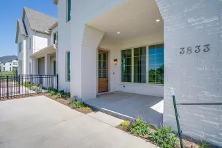 Photo #3: 21301362 Listing