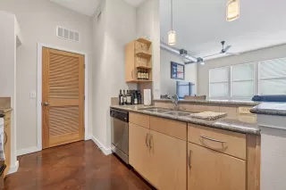 Photo #4: 21301363 Listing 
