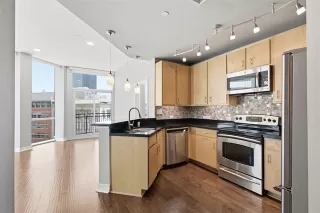 Photo #5: 21309243 Listing