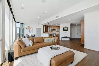 Photo #2: 21309382 Listing 
