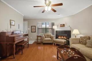 Photo #5: 21309597 Listing 
