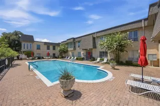 Photo #4: 21311137 Listing 
