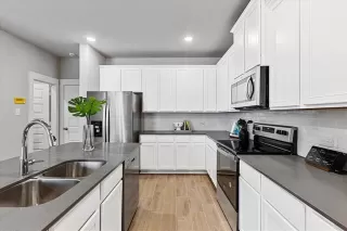 Photo #2: 21313284 Listing 