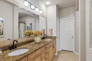 Photo #5: 21313521 Listing 