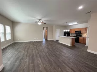 Photo #4: 21318411 Listing