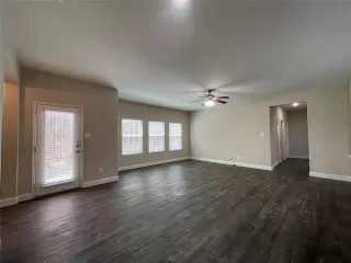 Photo #6: 21318411 Listing