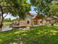 More Details about MLS # 20336871 : 204 N BRAZOS STREET