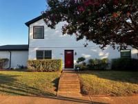 More Details about MLS # 20945748 : 1412 PALMNOLD E CIRCLE